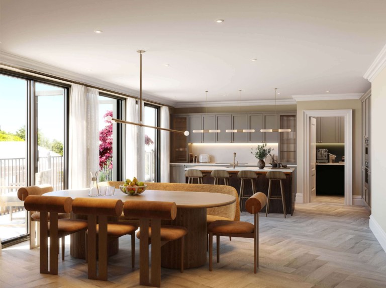 Sunningdale Park Ascot projesinde adalı mutfağa açılan geniş yemek alanı