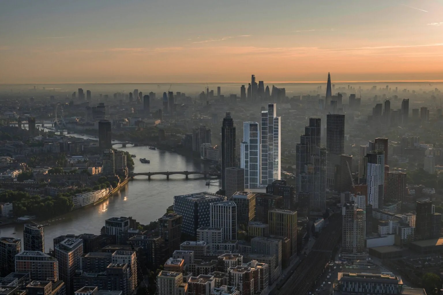 One Nine Elms Park Hyatt kuleleri, Nine Elms Londra hava görünümü